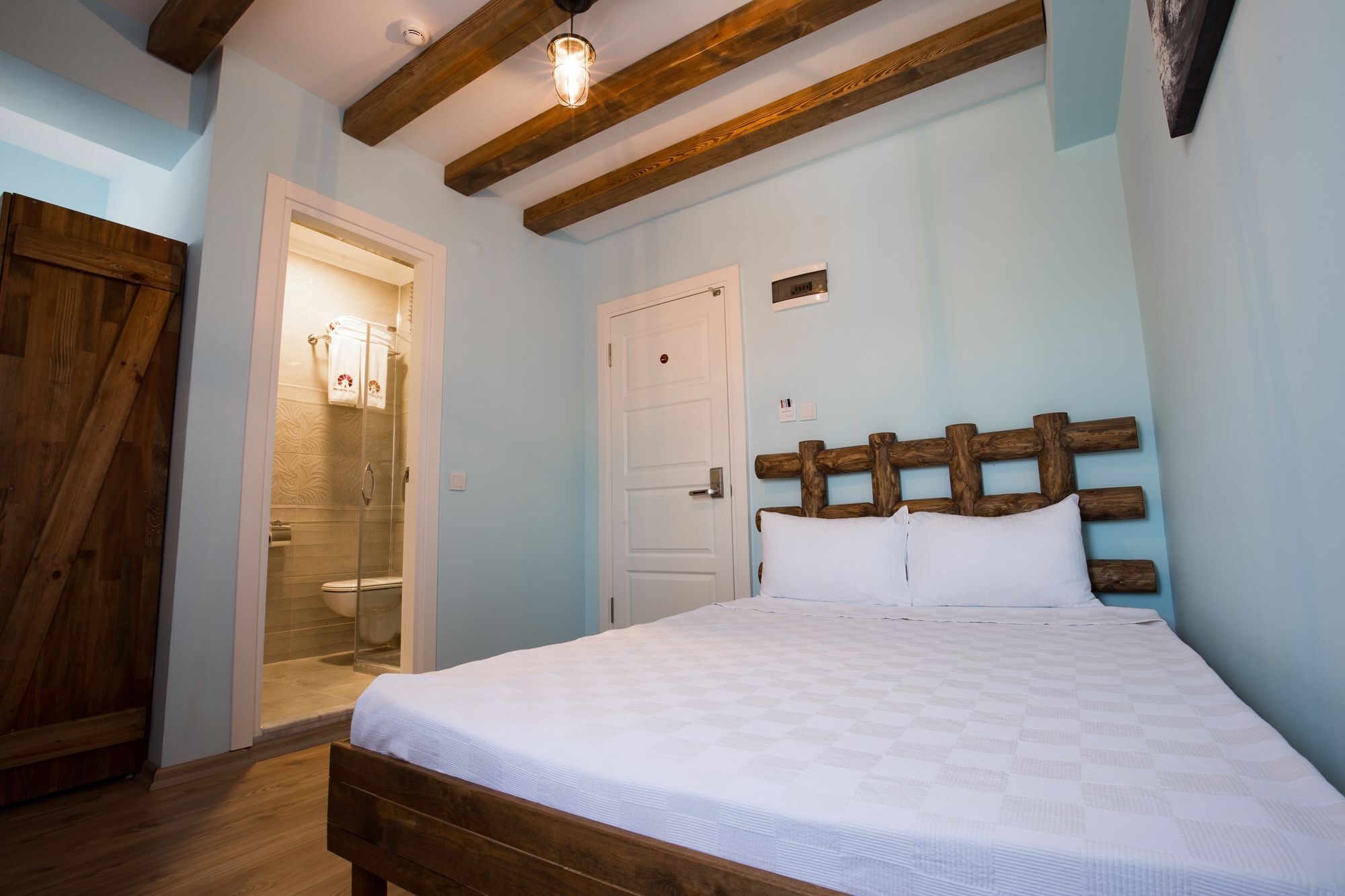 Menendi Otel Фоча Экстерьер фото