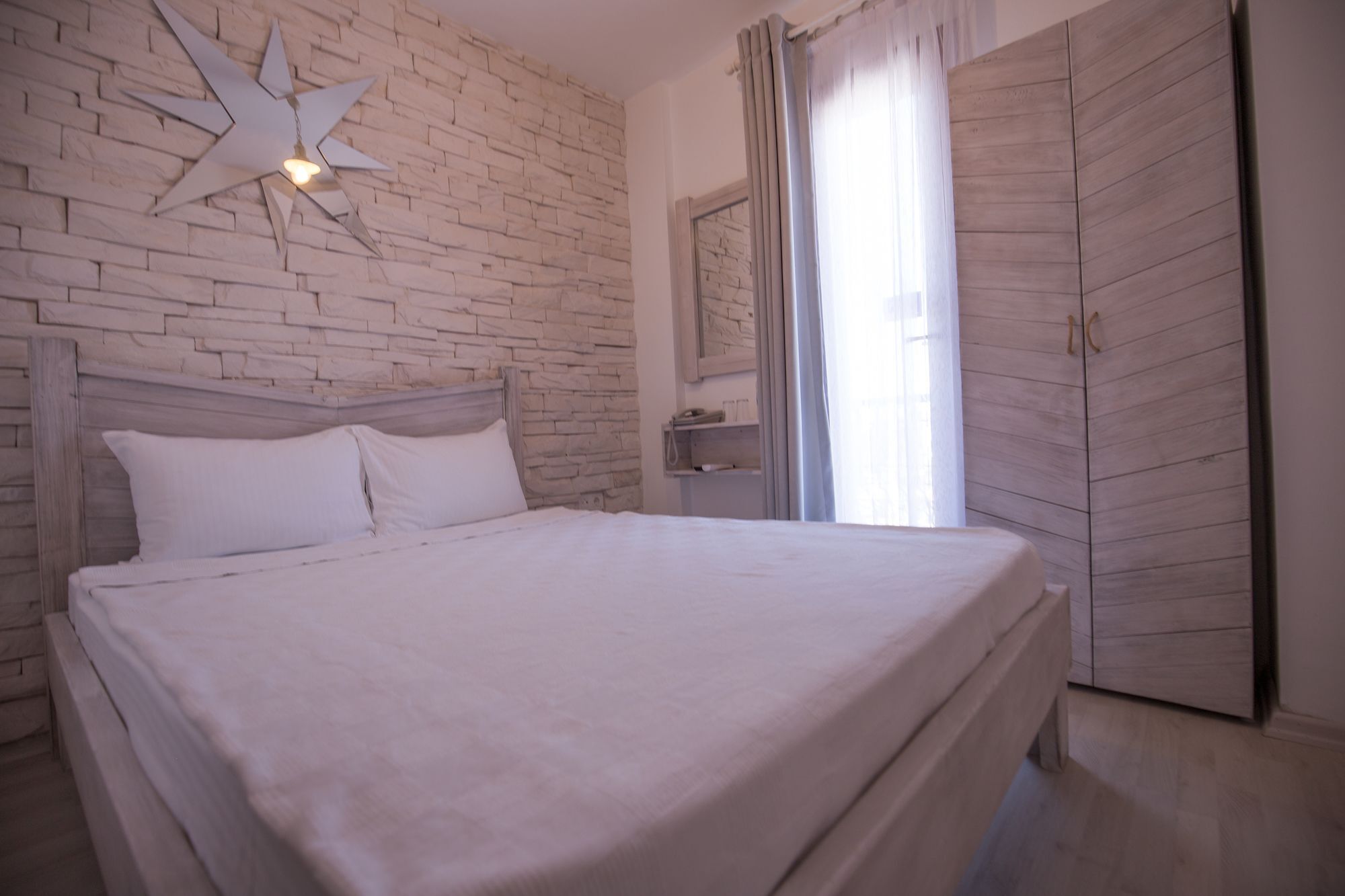 Menendi Otel Фоча Экстерьер фото
