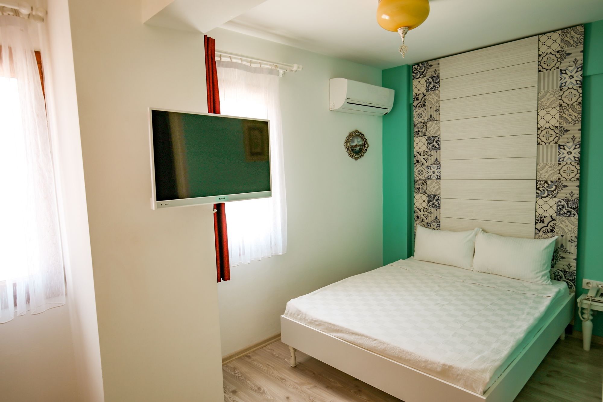 Menendi Otel Фоча Экстерьер фото